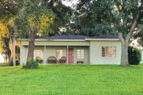 Pet-Friendly Auburndale House with Lake Views!
